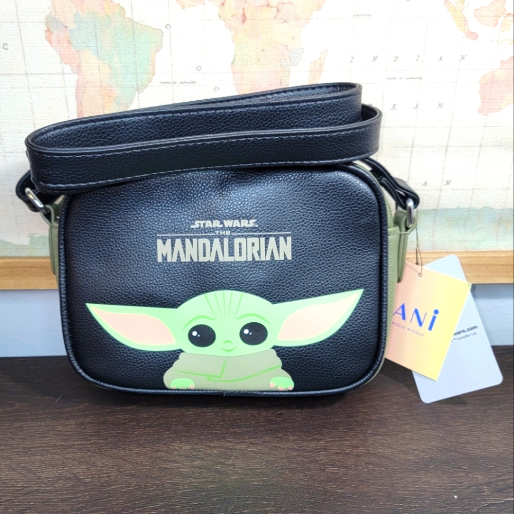 BRAND NEW Danielle Nicole DANI Star Wars The Mandalorian Grogu Crossbody Bag